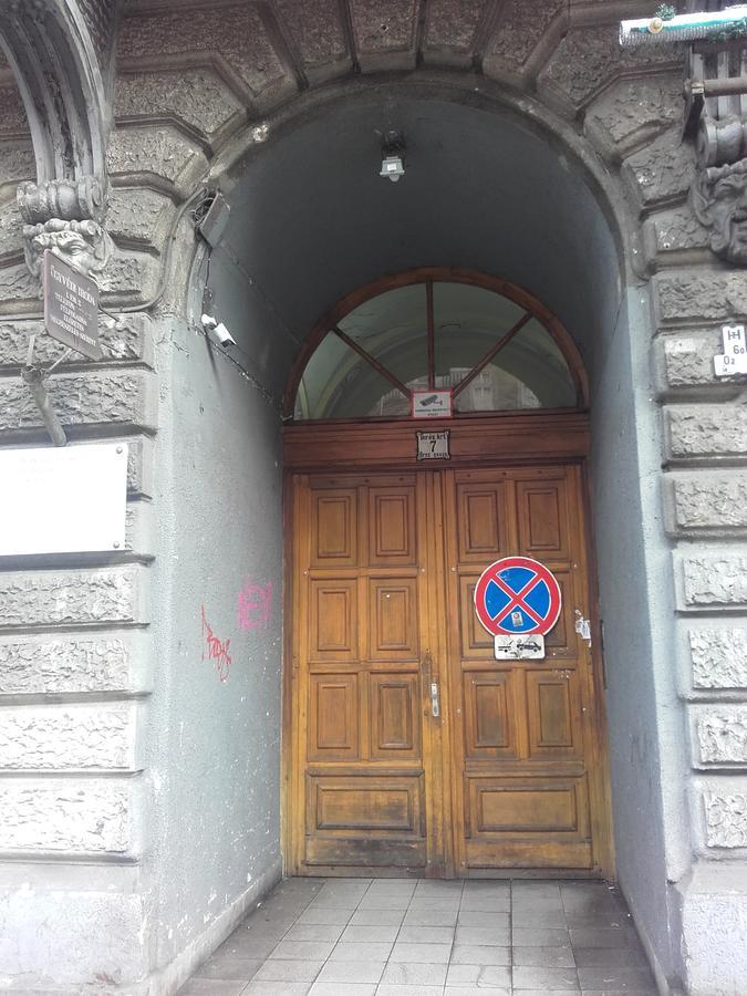 Black Dog Hostel Budapest Exterior photo